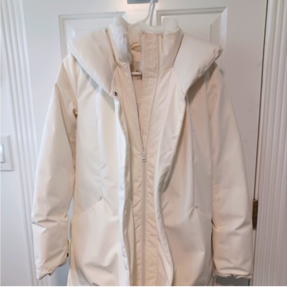 Aritzia cocoon puffer parka xxs - Picture 2 of 5